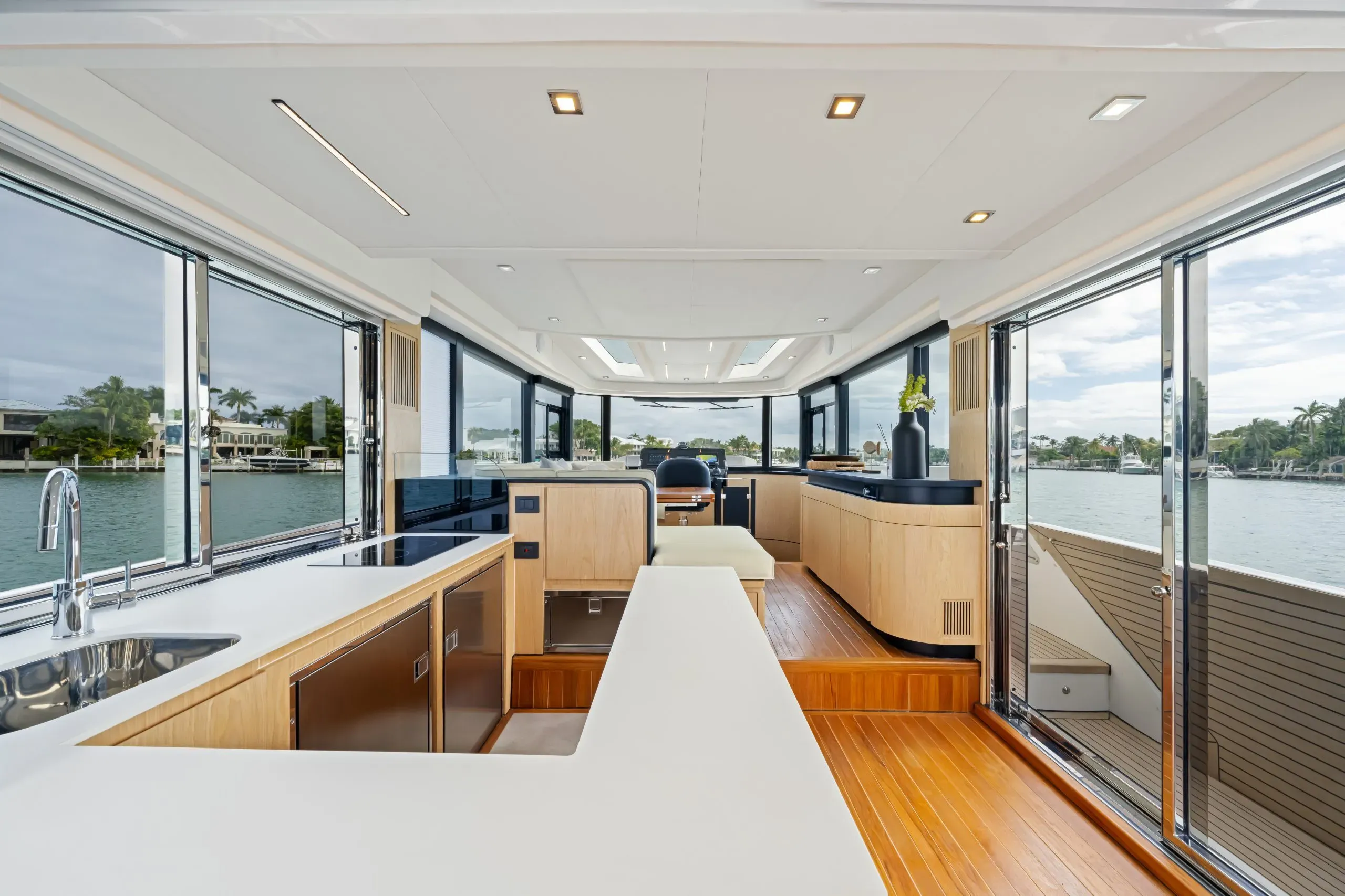 OKEAN 52 — galley