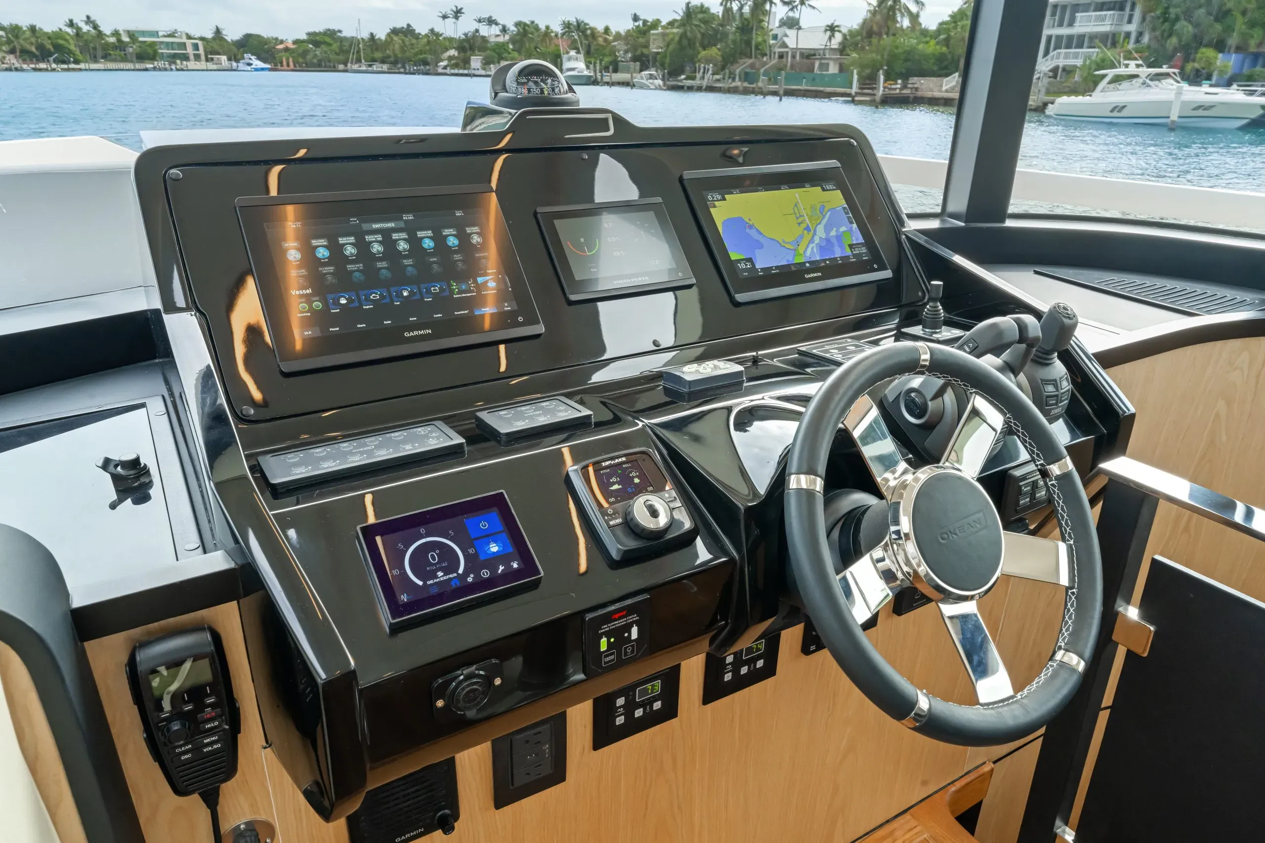 OKEAN 52 — helm